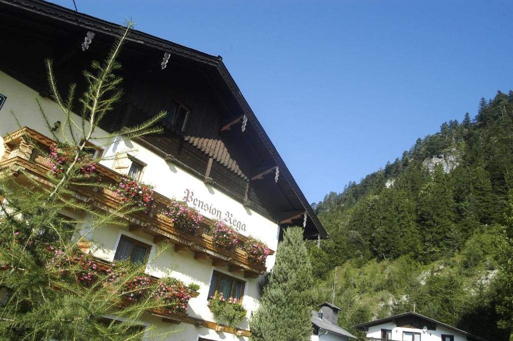 Готель Pension Rega Sankt Wolfgang im Salzkammergut Екстер'єр фото
